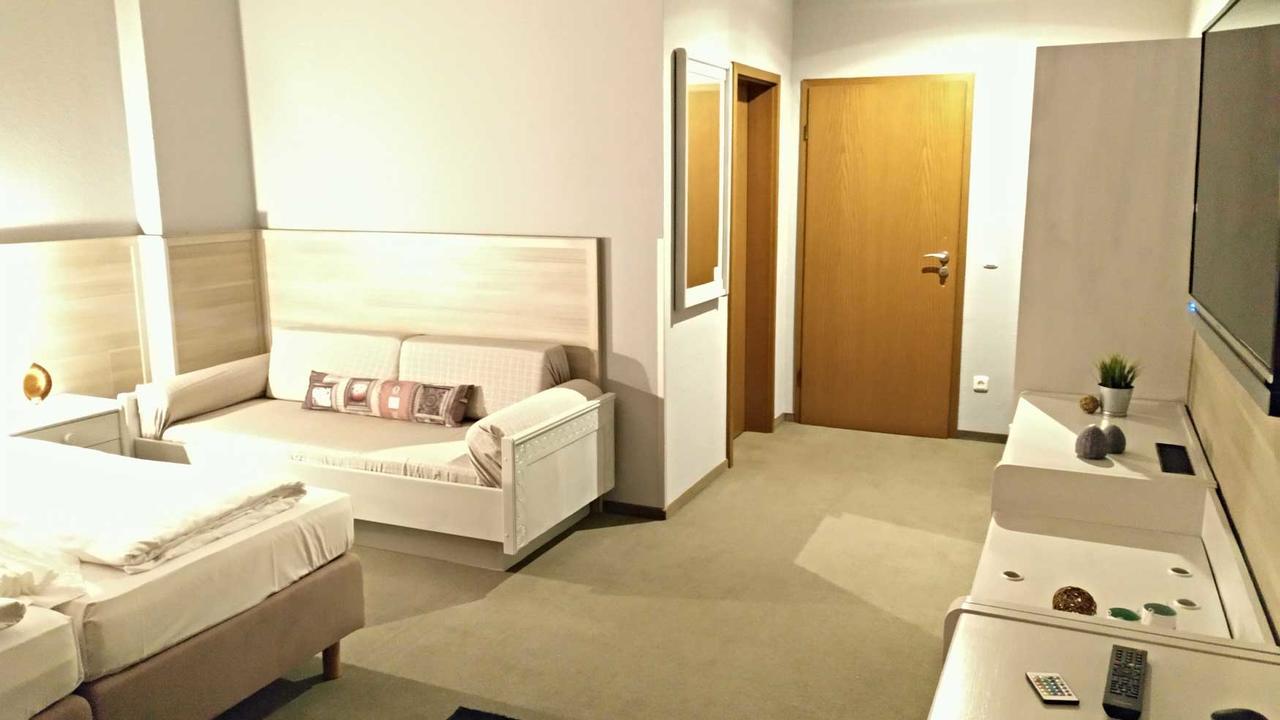 Hotel Brunnenhof Wilgartswiesen Exterior photo